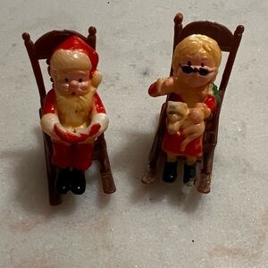 Vintage 1960 Made In Hong Kong Santa And Mrs Claus Plastic Chair Miniature